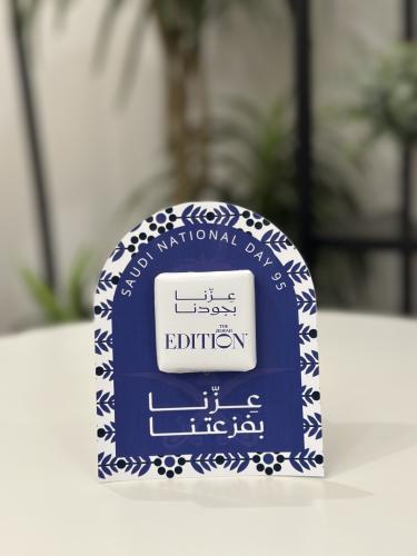 كرت شوكلت مقوس + شوكلاته فاخرة