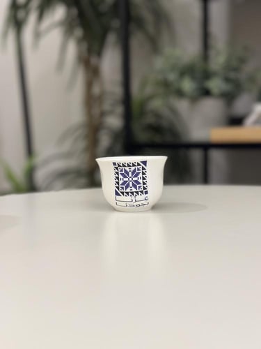 فنجال تصميم يدوي