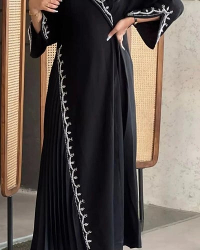 عبايا عمليه من الخام الكريب الكوري