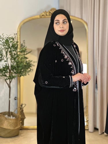 عباية شتويه مخمل