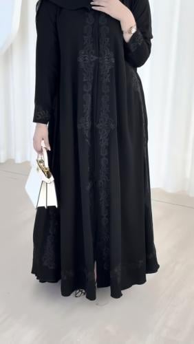 عباية نيسان