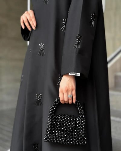 عبايا عمليه