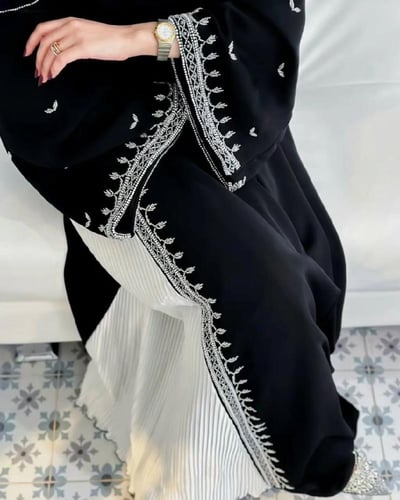 عباية من الخام الكريب الملكي