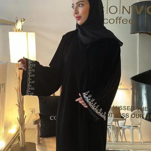 عبايا عمليه شتويه