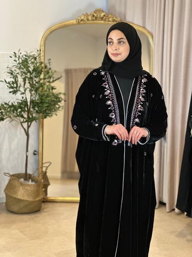 عباية شتويه مخمل