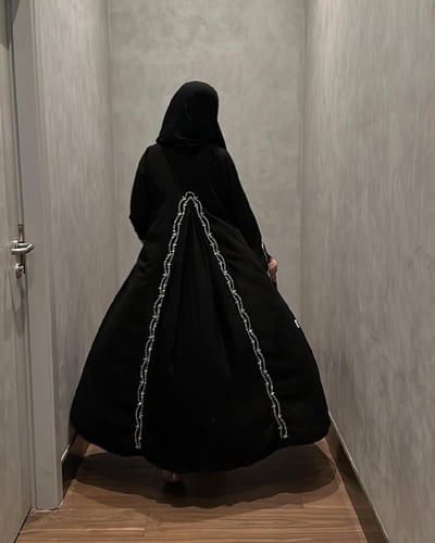 عبايا مناسبه للمناسبات