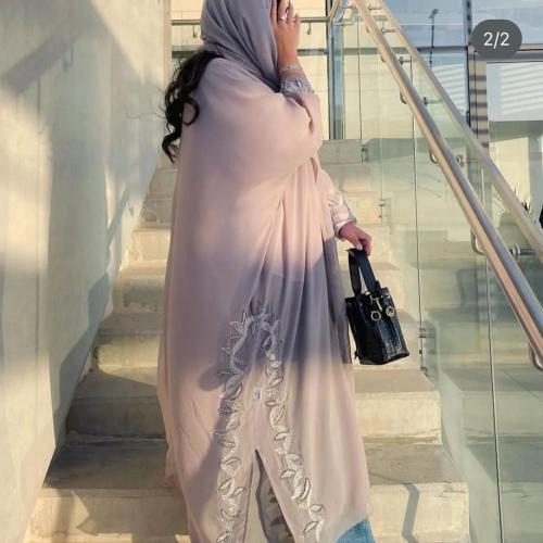 عبايه عمليه ملون