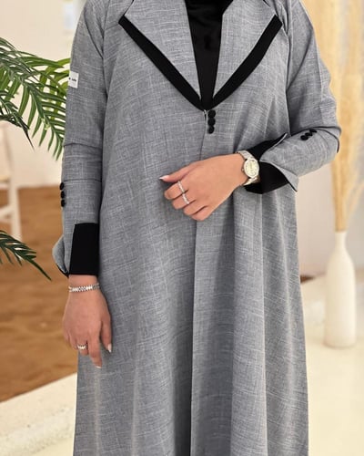 عبايه عمليه ملون