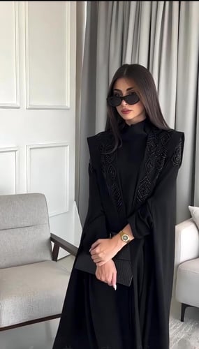 عبايات المناسبات الرسميه والمميزه