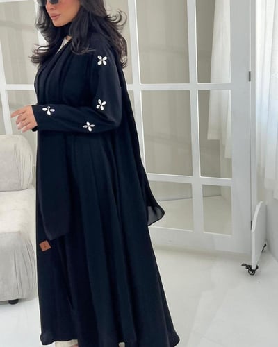 عبايه عمليه بفصوص