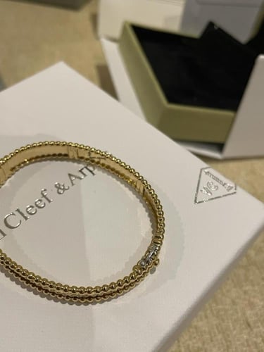 اسواره سيقنتشر