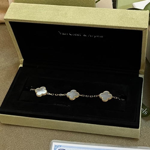 اسوارة فينتاج الامبرا