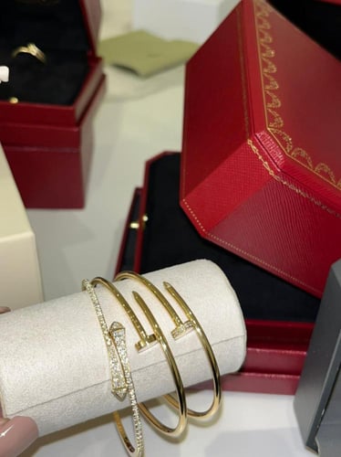 اسوارة جست ان كلو النحيفه بالماس