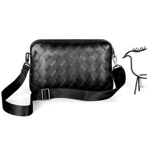 شنطة كتف لحفظ مقتنياتك الشخصية من الجلد الطبيعي