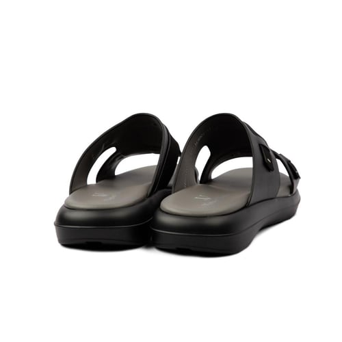 نعال شرقي خليجي جلد اسود ماركة فيكتور كلارك