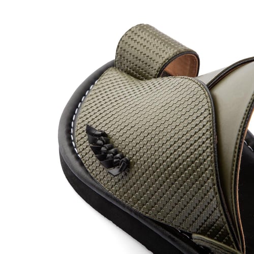 حذاء شرقي وطني بتصيم مميز من الجلد الزيتي