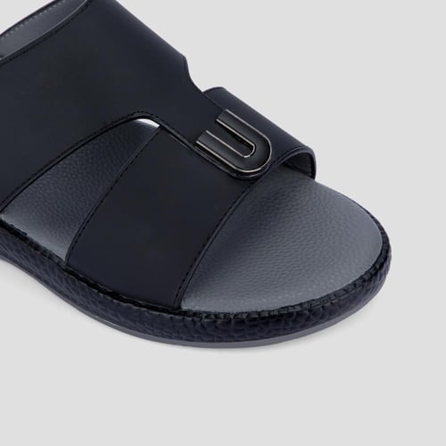 نعال شرقي طبي جلد أسود سادة من فيكتور كلارك