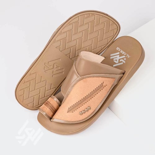 حذاء شرقي مطرز جلد بيج خلاب