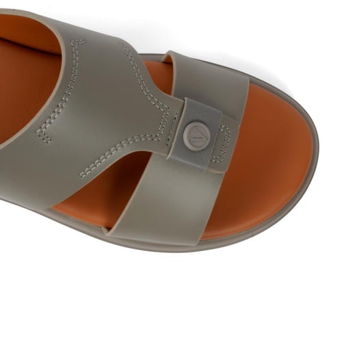 نعال خليجي جلد طبيعي رمادي وارصية عسلية ماركة فيكت...