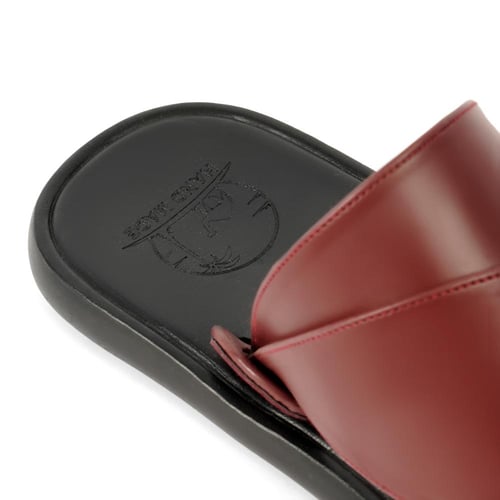 نعال شرقي طبي جلد خمري مطرز