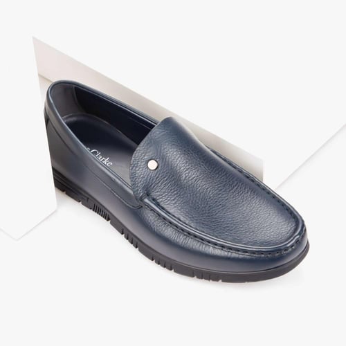 حذاء كاجوال كلاسيكي طبي من ماركة فيكتور كلارك - كح...