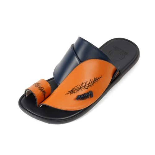 حذاء شرقي طبي جلد جملي وكحلي مطرز