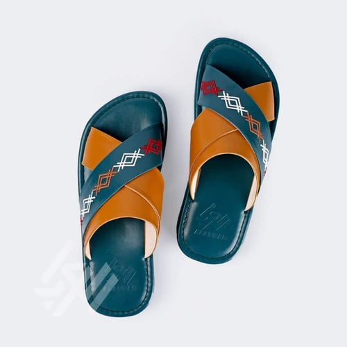 مداس رجالي مطرز جلد فيروزي وعسلي