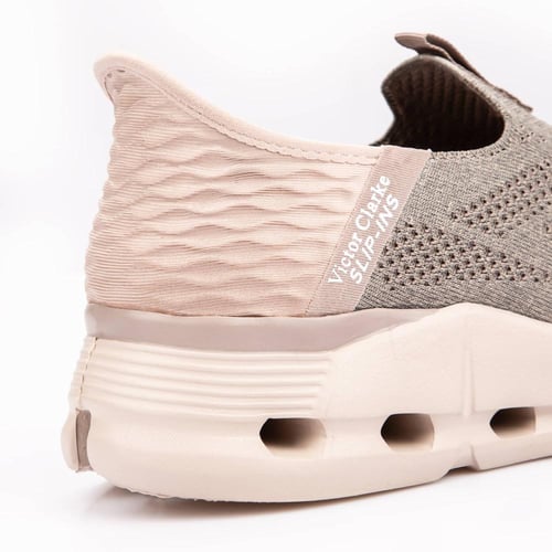 حذاء كاجوال مريح بيج غامق من فيكتور كلارك