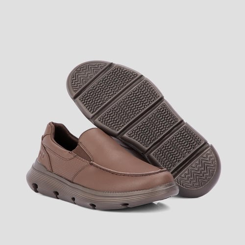 حذاء كاجوال فيكتور كلارك بني طبي