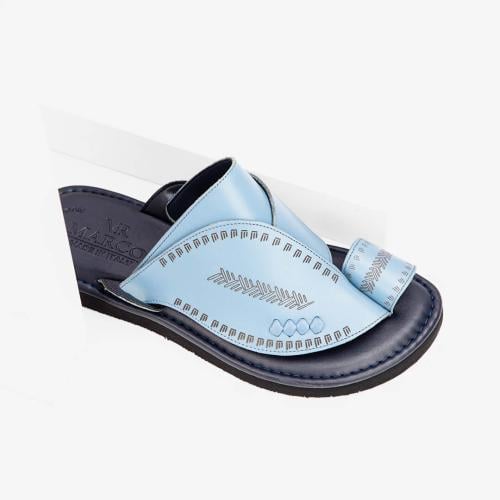 مداس شرقي إيطالي أزرق فاتح بنقوش شرقية