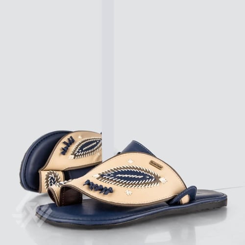 نعال خليجي من الجلد الكحلي والبيج المطرز