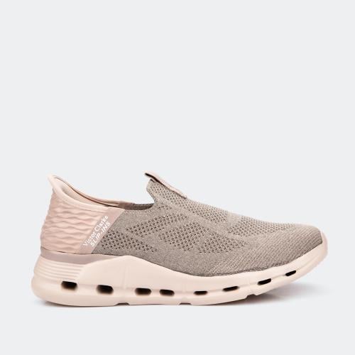 حذاء كاجوال مريح بيج غامق من فيكتور كلارك