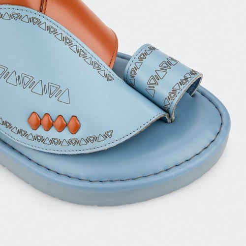 نعال زبيري شرقي إيطالي بتصميم أزرق وبرتقالي فاخر