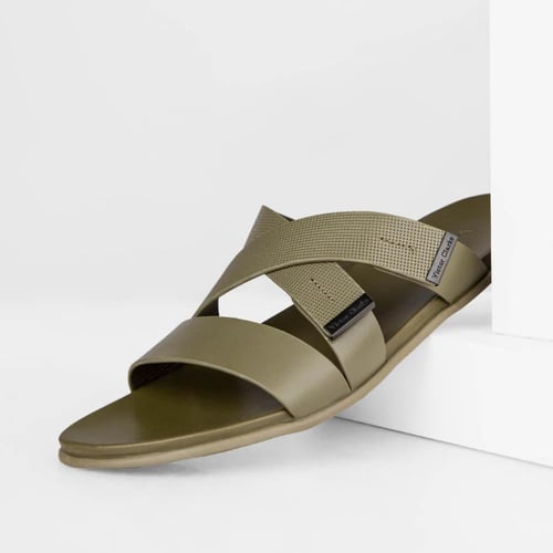 حذاء فيكتور كلارك باللون الزيتي