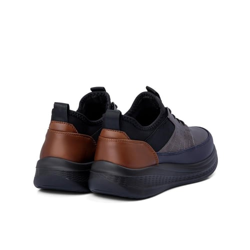 حذاء كاجوال جلد طبي من فيكتور كلارك- الوان جريئة