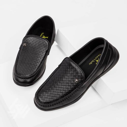 حذاء رسمي جلد أسود بتصميم كلاسيكي