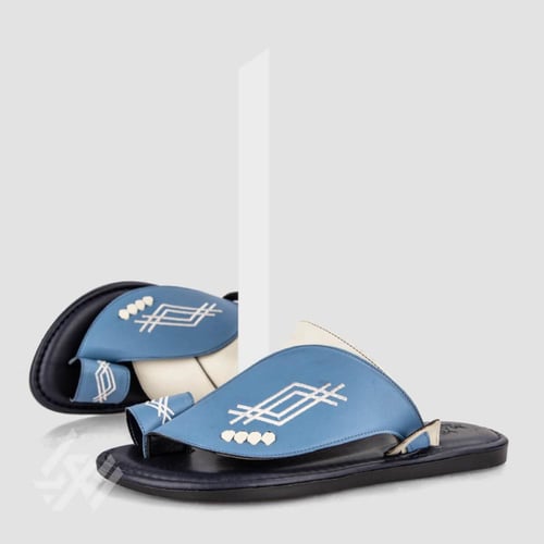 حذاء شرقي طبي أزرق وأبيض - ايطالي من ماركو