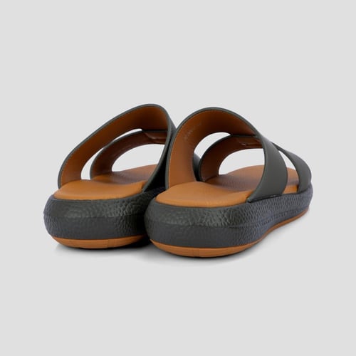 نعال شرقي طبي زيتي وبني من فيكتور كلارك