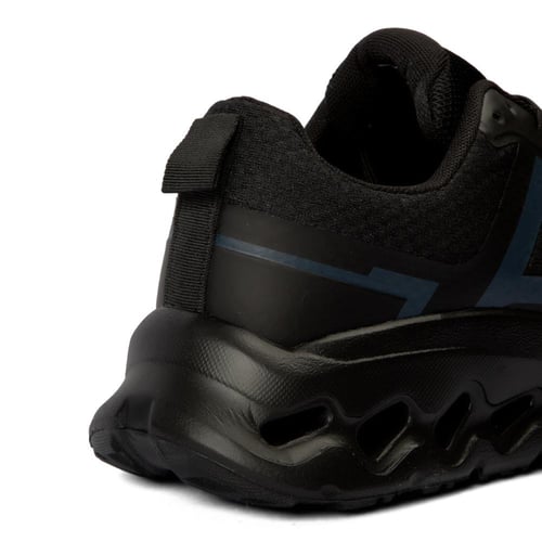 حذاء on رياضي مريح للجري والنادي تصميم أسود عصري