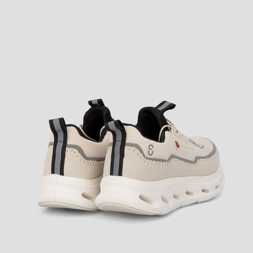 حذاء كاجوال بيج بتصميم رياضي من on