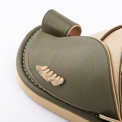 نعال شرقي جلد زيتي وبيج