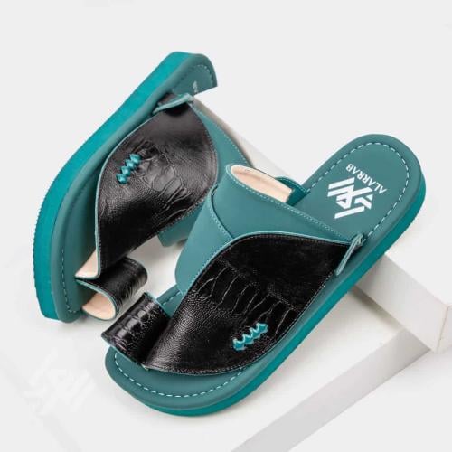 حذاء شرقي بخامات إيطاليه من الجلد الاسود والأزرق