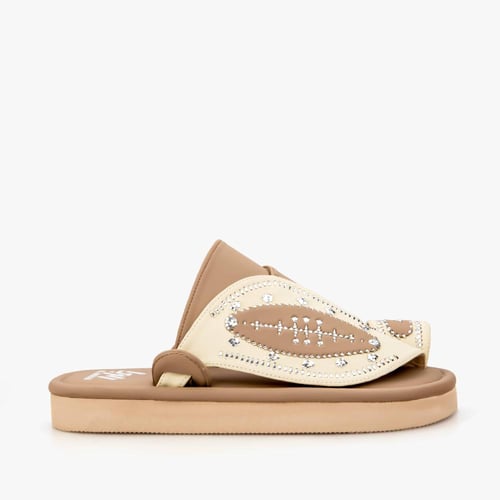 نعال شرقي مطرز يدويًا بلون بيج وعاجي فاخر