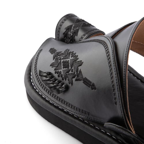 نعال سعودي مطرز من الجلد الأسود الفخم