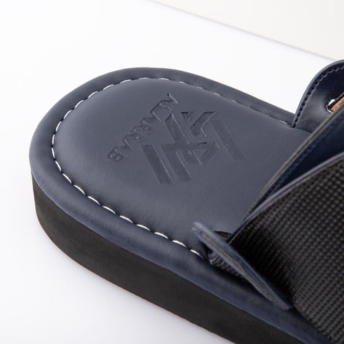 نعال شرقي من الجلد الكحلي الطبيعي