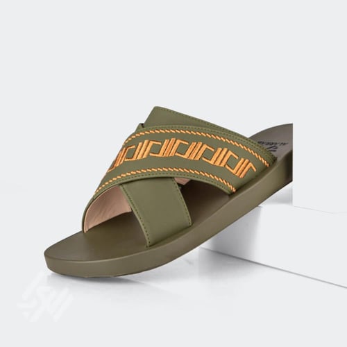 حذاء خليجي من الجلد الزيتي المطرز