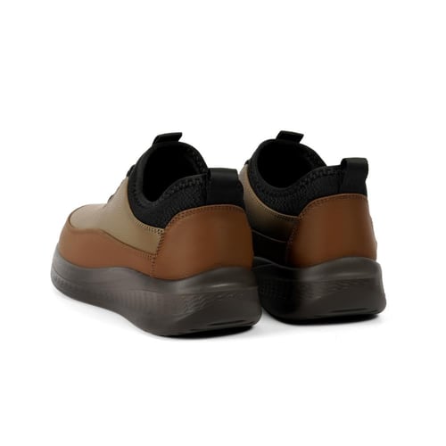 حذاء كاجوال كلاسيكي طبي من ماركة فيكتور كلارك - بن...