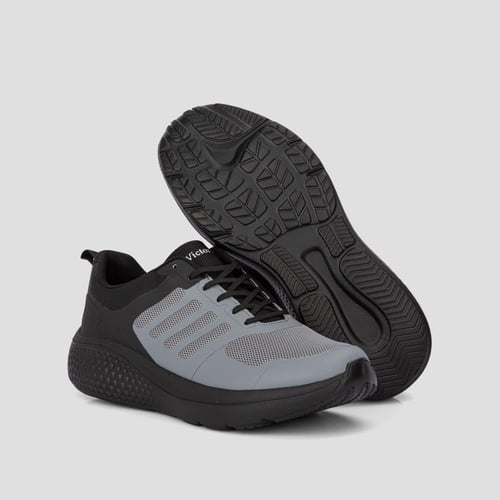 حذاء رياضة مميز من فيكتور كلارك بألوان الأسود والر...