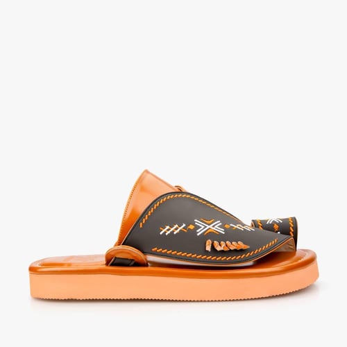 نعال رجالي وطني شرقي مطرز بلونين برتقالي وأسود