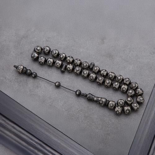 سبحة كوك فضه 12 ملي أسود بنقشات فضية